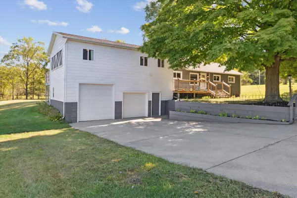 8590 Greenfield, Bellevue, MI 49021