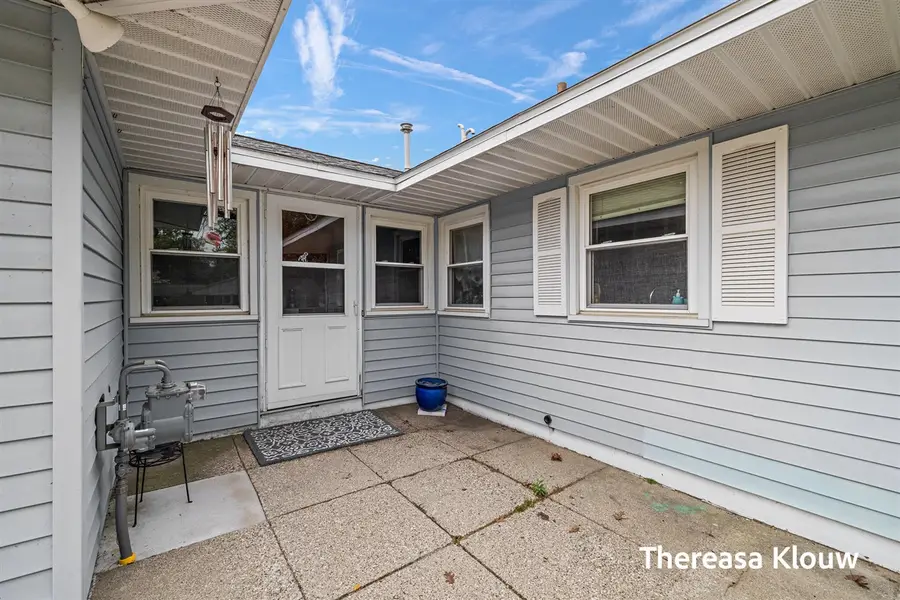 710 Quarterline, Muskegon, MI 49442 - #2