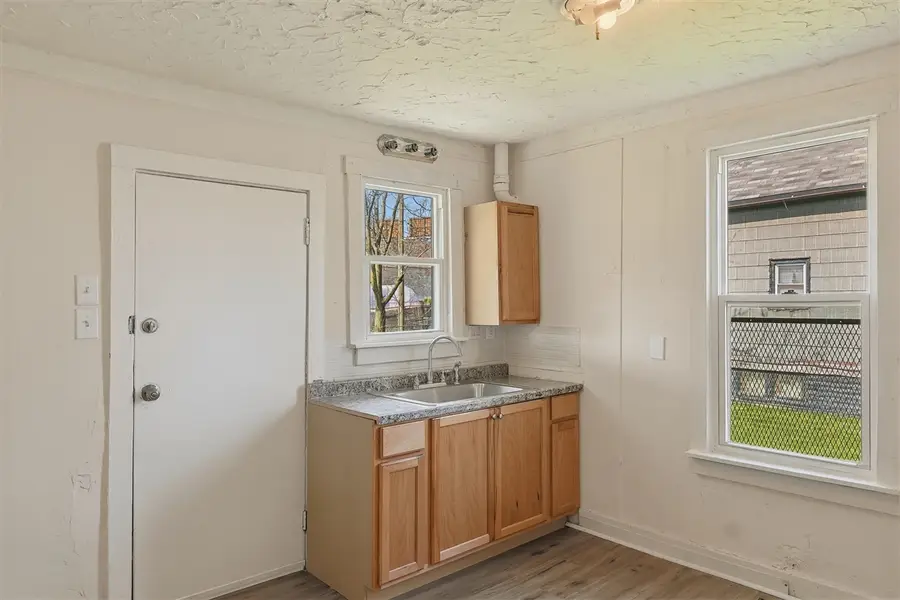 28 E Henry, River Rouge, MI 48218 - #3