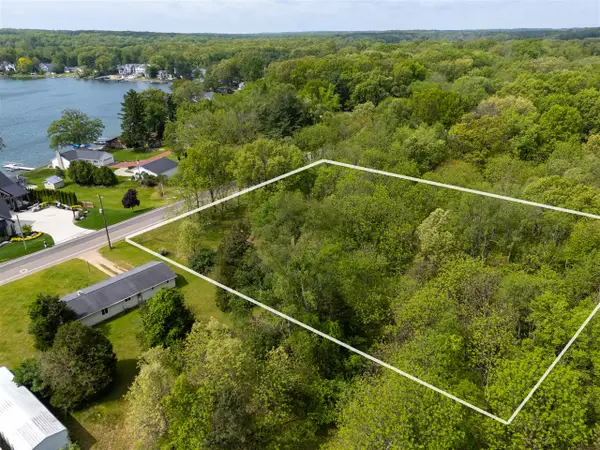 8180 W Pq, Kalamazoo, MI 49009