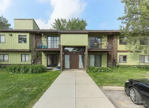 1472 W Chateau Vert #D, Ypsilanti, MI 48197