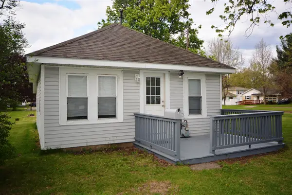117 E North, Albion, MI 49224