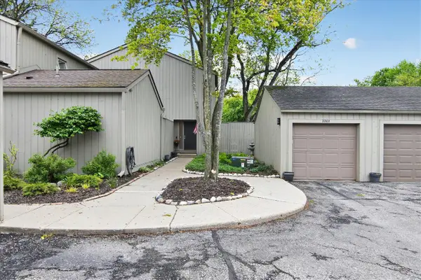 2202 Applewood, Ann Arbor, MI 48103
