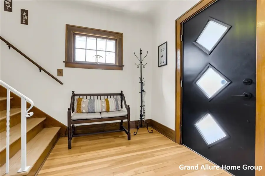 446 Knapp, Grand Rapids, MI 49505 - #3