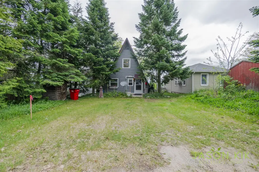 679 W Lincoln, White Cloud, MI 49349 - #2