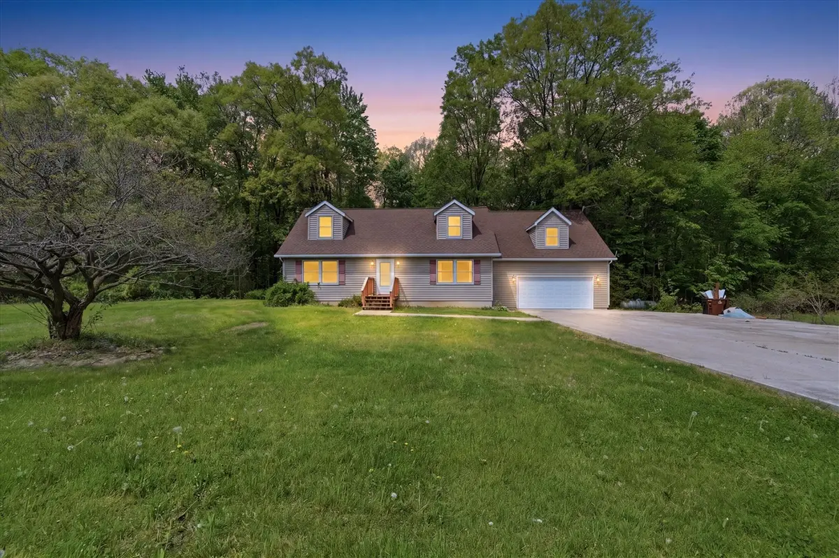 9949 Crofoot, Fowlerville, MI 48836 - #1