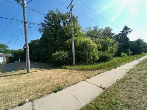 1902 W Centre, Portage, MI 49024