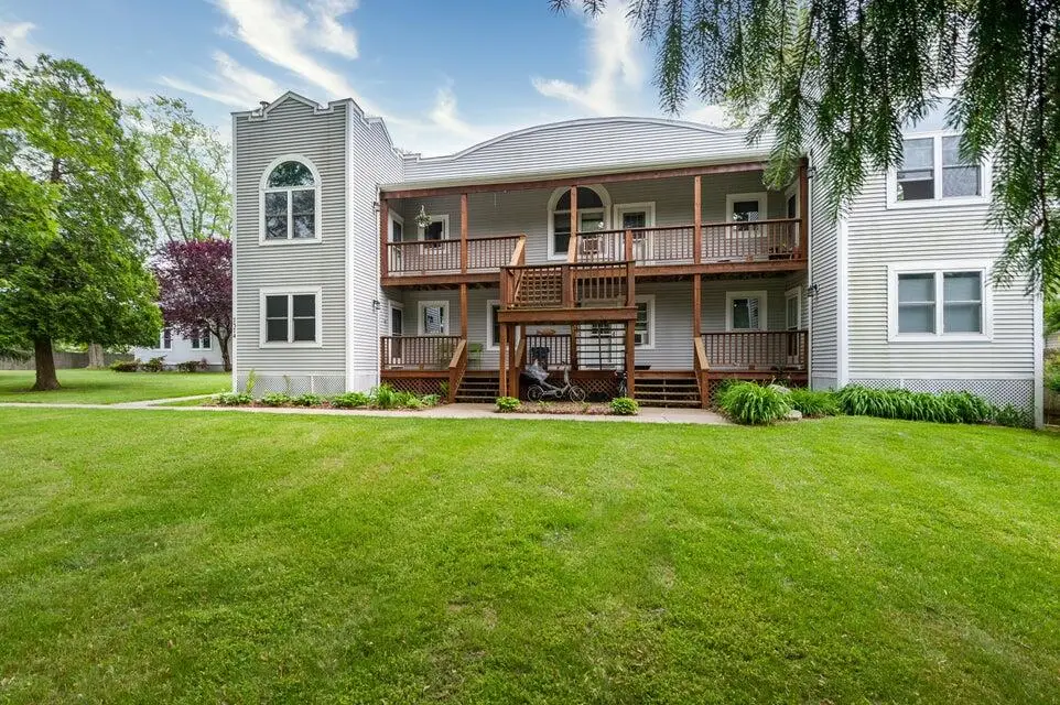 7374 North Shore #17, South Haven, MI 49090 - #1