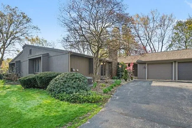 840 Brook Village, Holland, MI 49423 - #1