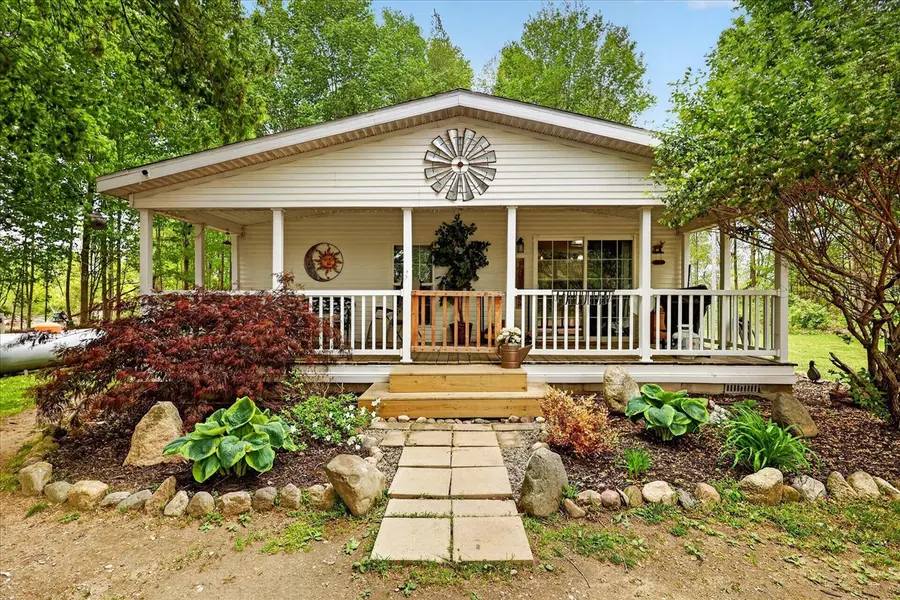 6820 Fuller, Greenville, MI 48838 - #3