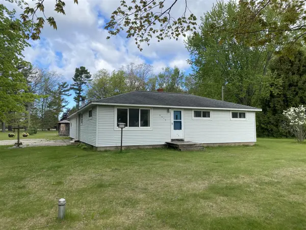 8615 Indian Bay, Montague, MI 49437