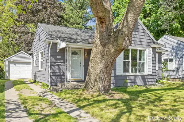 819 Alger, Grand Rapids, MI 49507