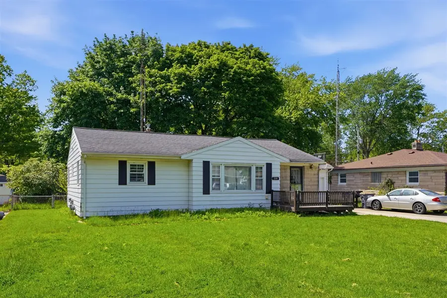 2046 Gerald, Fair Plain, MI 49022 - #2