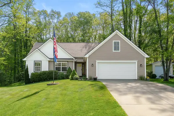25015 Silver Oaks, Mattawan, MI 49071