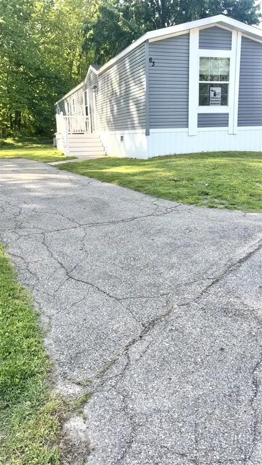 7604 Red Arrow, Watervliet, MI 49098