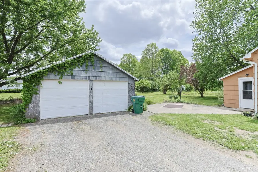 67013 M 62, Edwardsburg, MI 49112 - #3