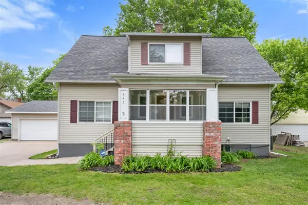 715 3 Mile, Grand Rapids, MI 49505