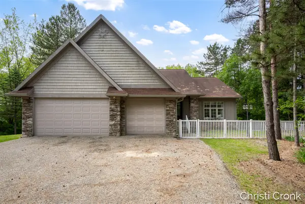15105 Eagle Ridge, Eagle, MI 48822