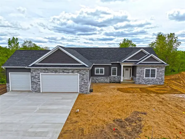 70055 Ashley, Edwardsburg, MI 49112