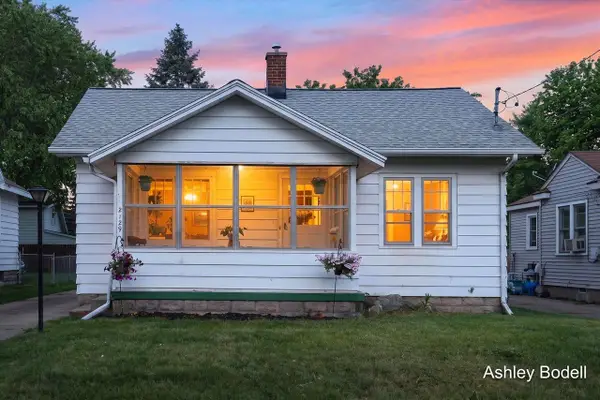 2129 Emerald, Grand Rapids, MI 49505