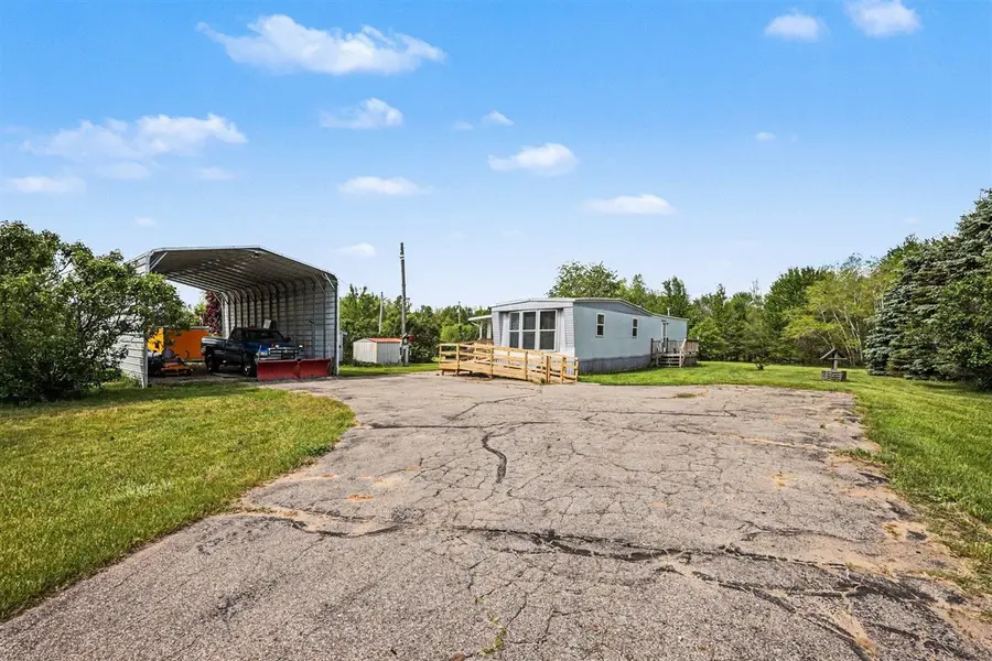15827 Algoma, Cedar Springs, MI 49319 - #2