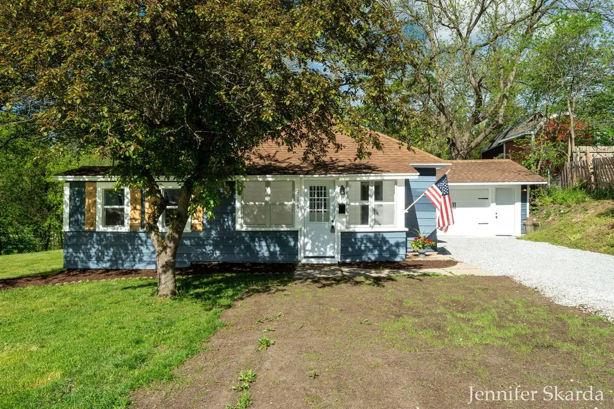 415 N State, Belding, MI 48809 - #1