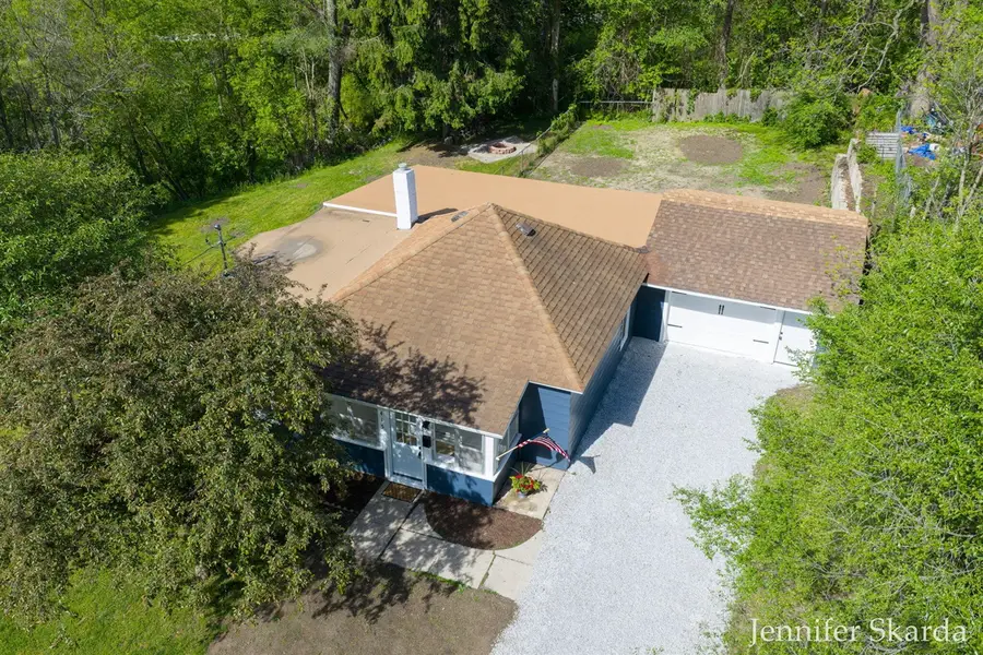 415 N State, Belding, MI 48809 - #3
