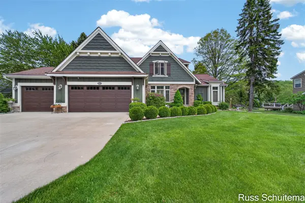 3924 Harbor Breeze, Muskegon, MI 49441