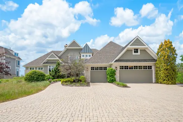 101 Lighthouse Dunes, Saint Joseph, MI 49085