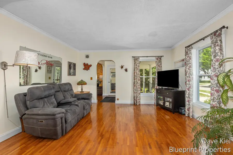 312 Russell, Middleville, MI 49333 - #2