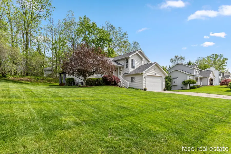 2796 Bryanwood, Grand Rapids, MI 49544 - #2