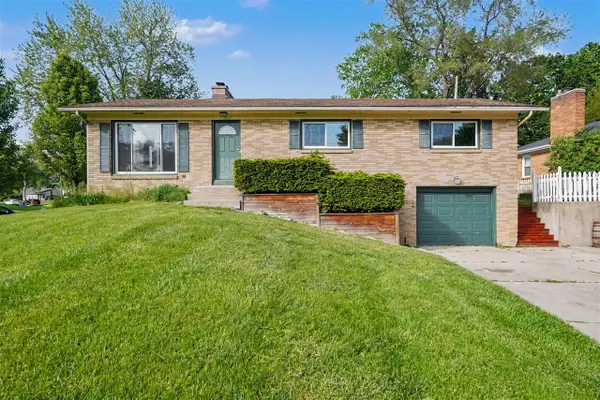2155 Tremont, Grand Rapids, MI 49504