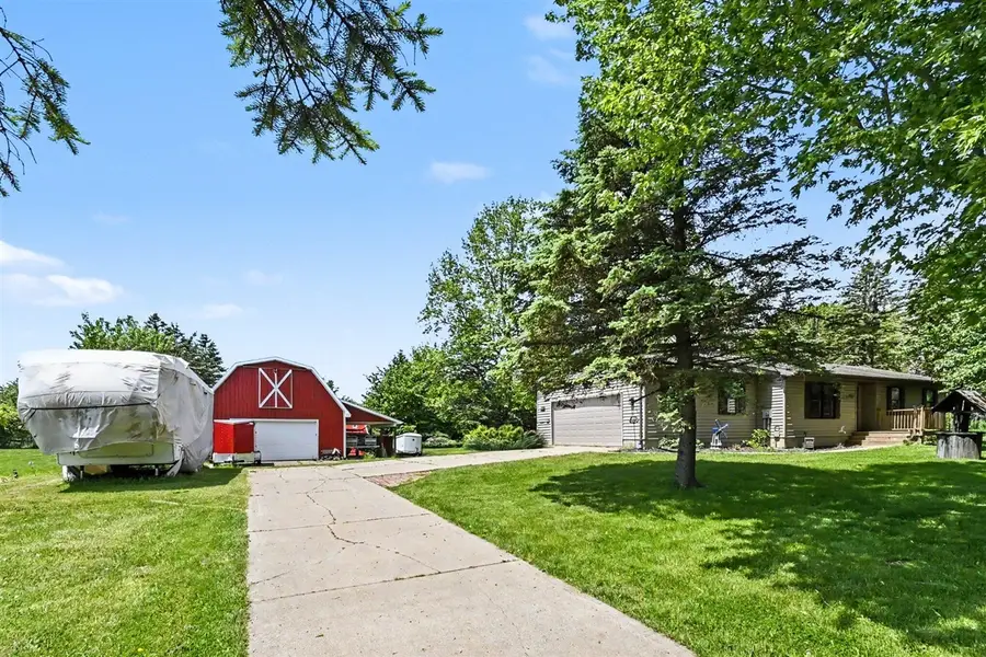 1691 N Michigan, Eaton Rapids, MI 48827 - #3