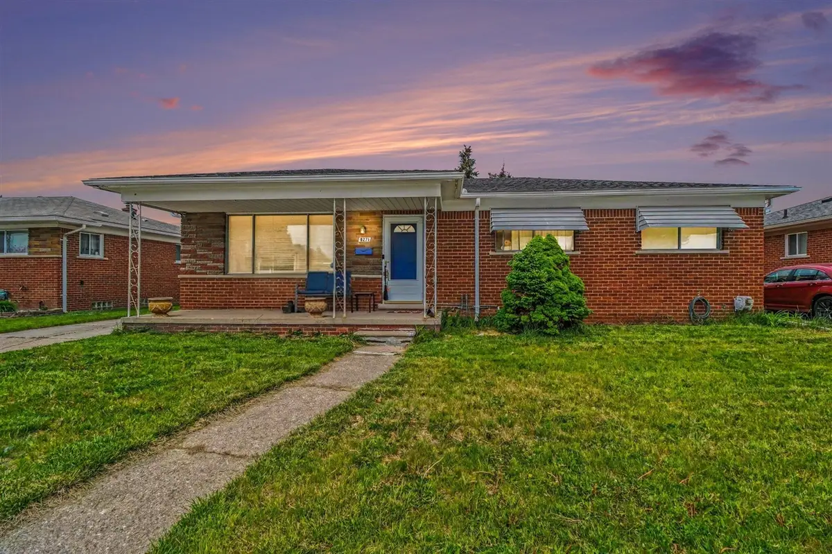 8271 Stanley, Warren, MI 48093 - #1