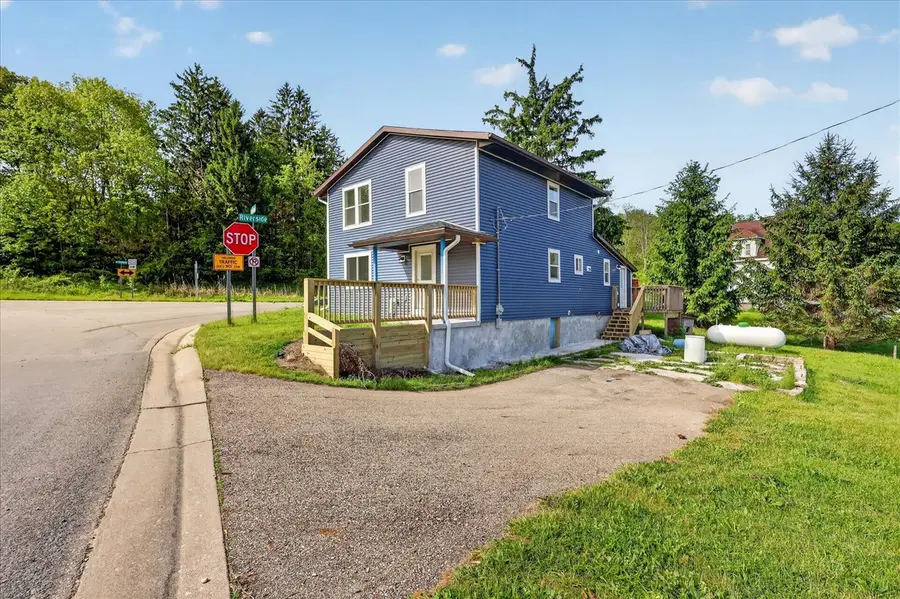 1387 E Riverside, Ionia, MI 48846 - #3