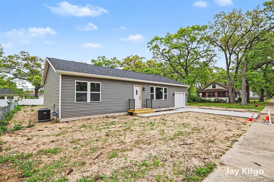 1284 James, Muskegon, MI 49442 - #3