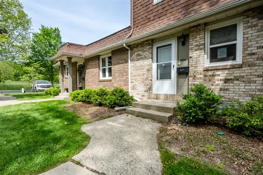 2514 Essex #52, Saint Joseph, MI 49085 - #2