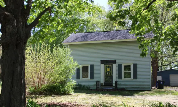 3743 S Ravenna, Ravenna, MI 49451