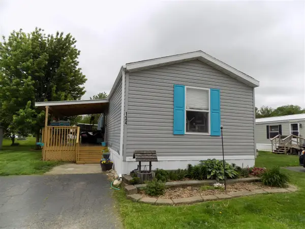 7604 Red Arrow #134, Watervliet, MI 49098
