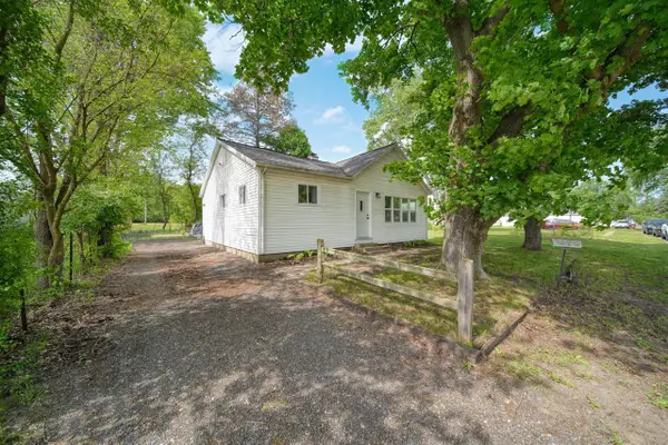 105 Trumble, Jackson, MI 49203