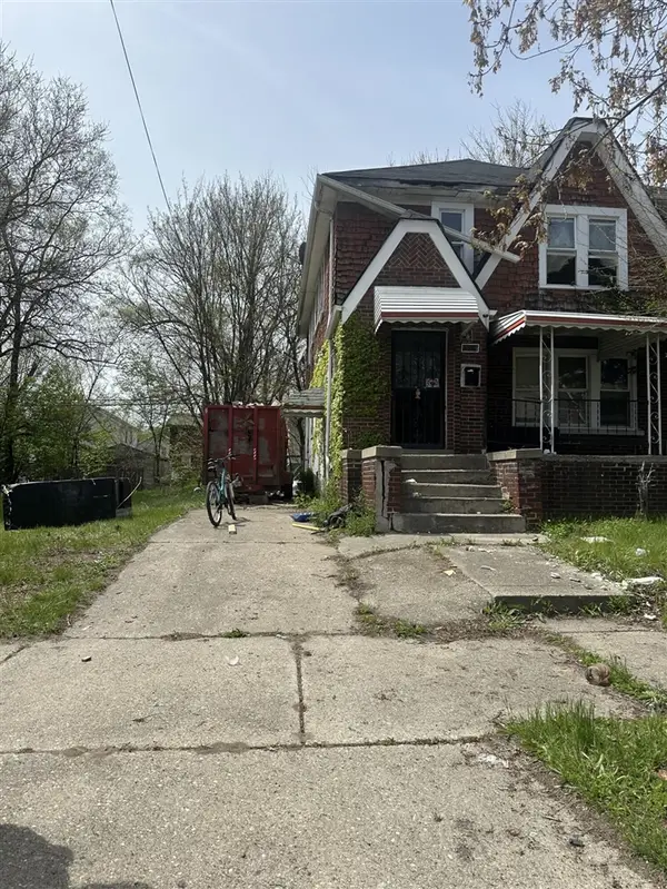15379 Tracey, Detroit, MI 48227