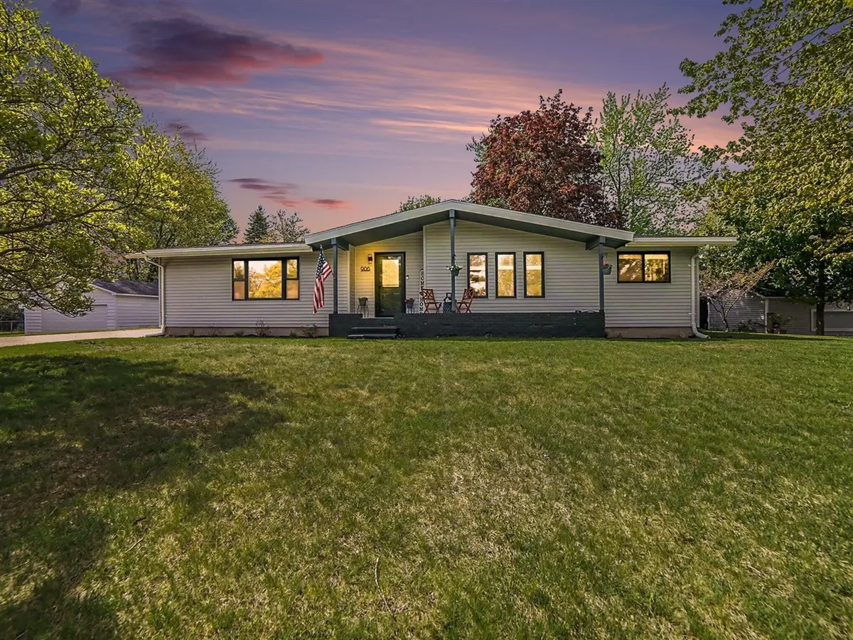 906 Mitchell, Ludington, MI 49431 - #1