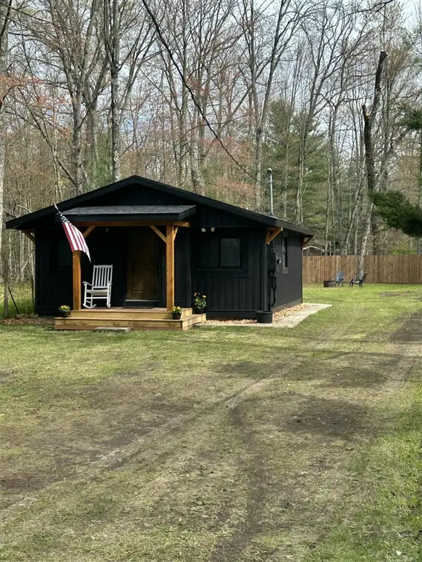 2471 W Wolf Lake, Baldwin, MI 49304