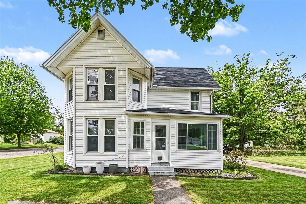 212 Washington, Leslie, MI 49251 - #1