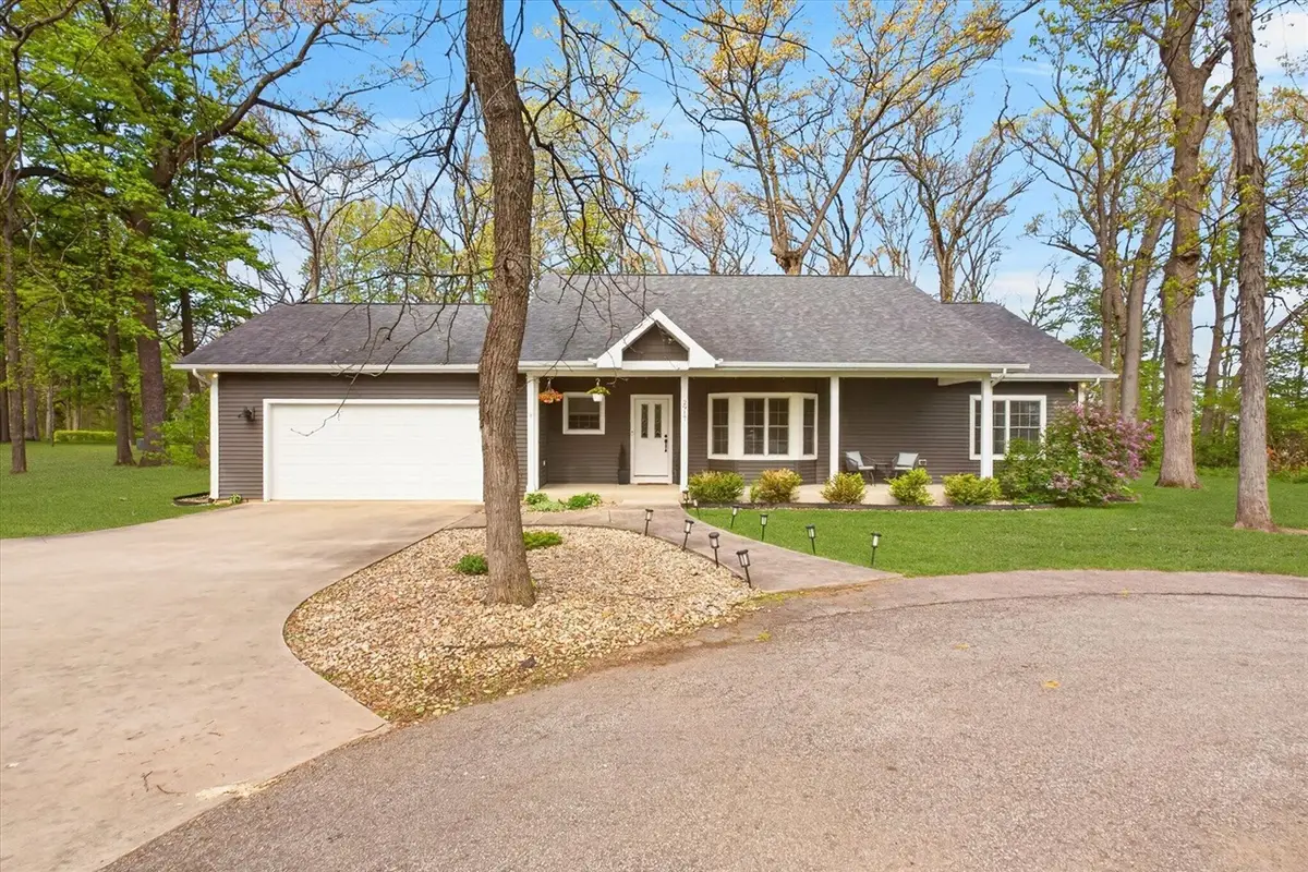 2917 White Oaks, Buchanan, MI 49107 - #1