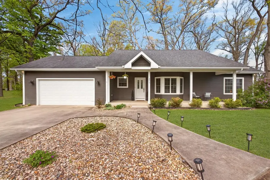 2917 White Oaks, Buchanan, MI 49107 - #2