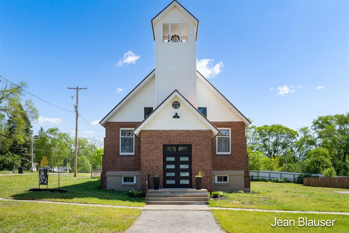 10 1st, Stanwood, MI 49346 - #1