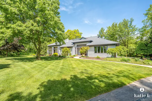 1055 Bradford Hollow, Grand Rapids, MI 49525