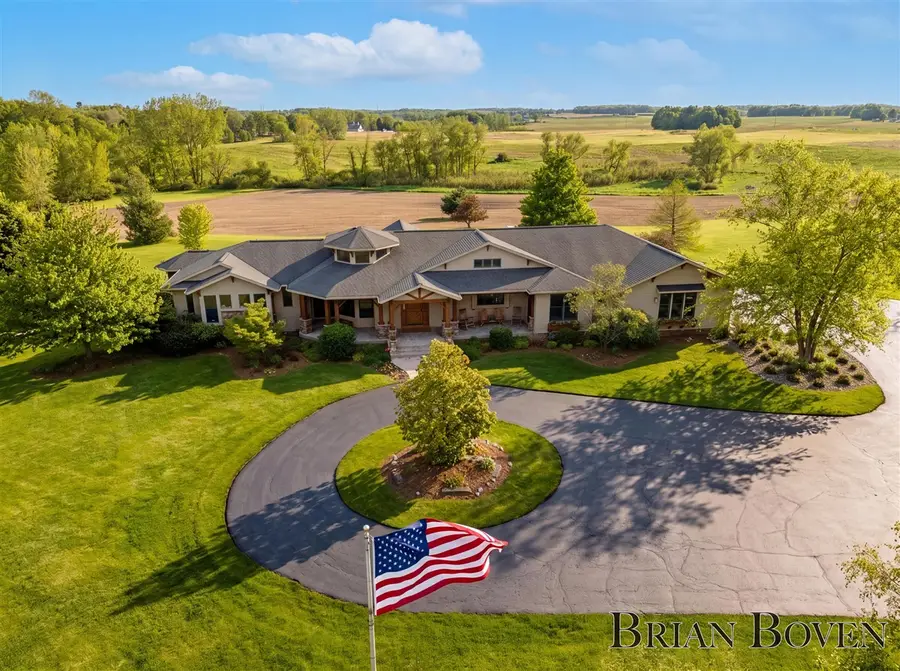 1740 7 Mile, Comstock Park, MI 49321 - #2