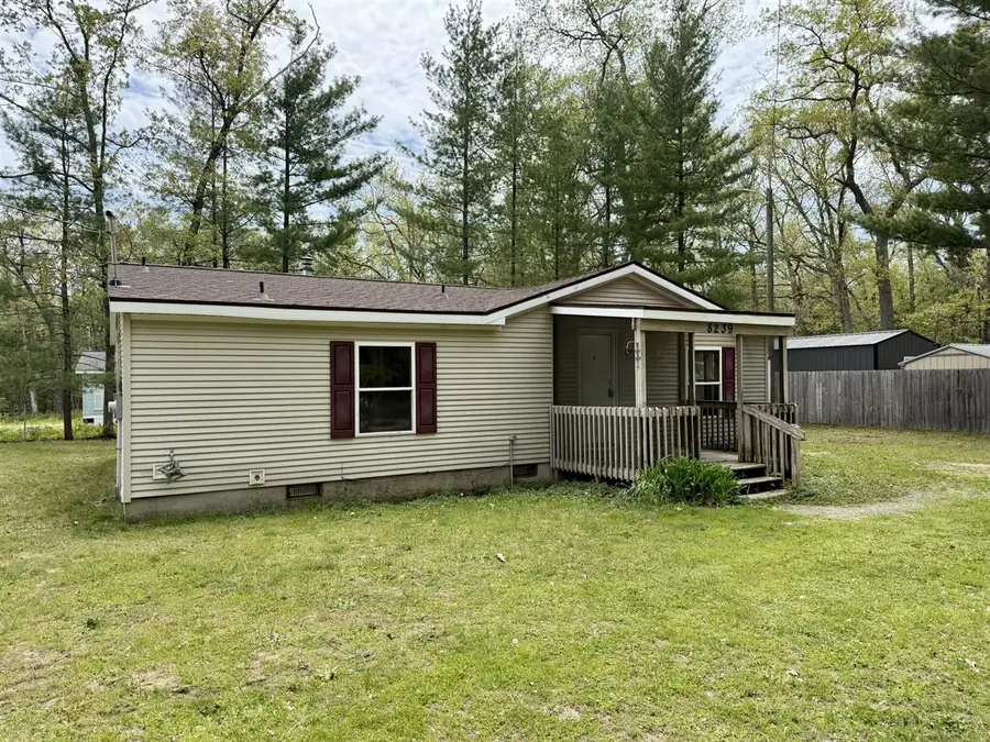 8239 W Hemlock, Baldwin, MI 49304 - #2